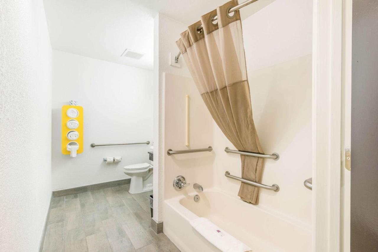 Hotel 6-gastonia Charlotte I-85